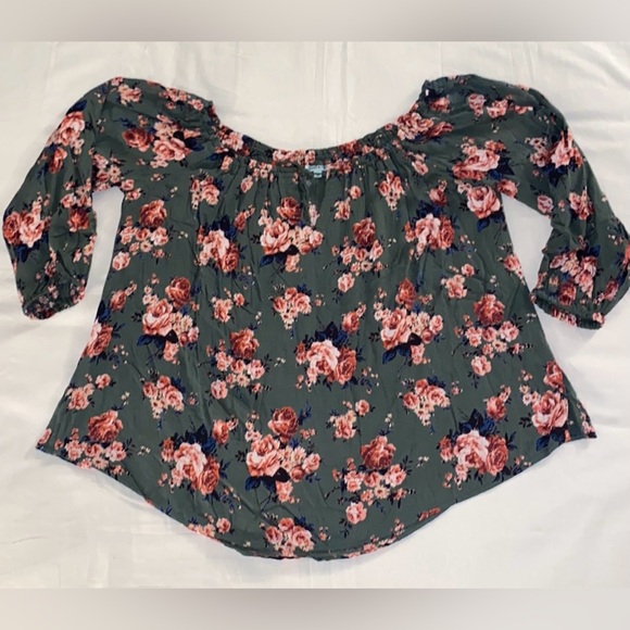 Nostalgia Floral Adjustable Blouse - Picture 8 of 16